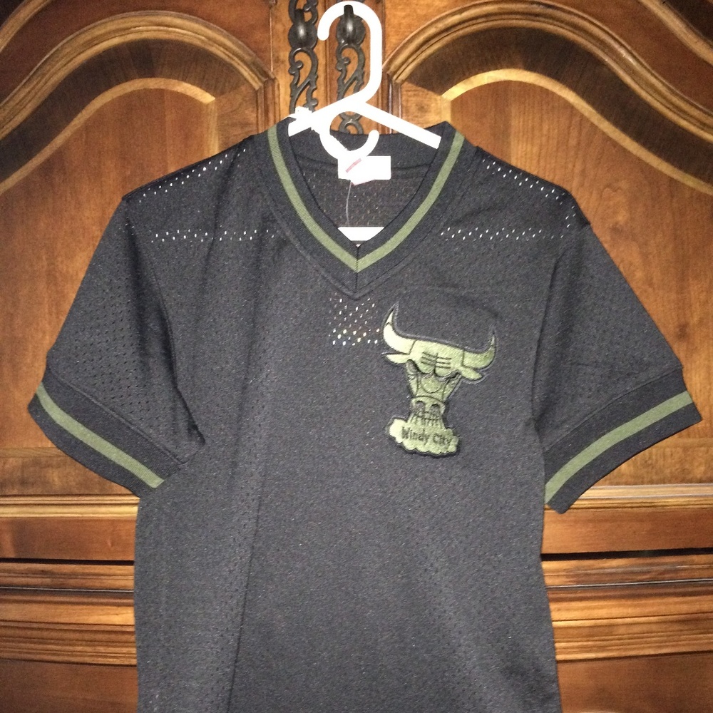 Mitchell & Ness Chicago Bulls Overtime Jersey NWT